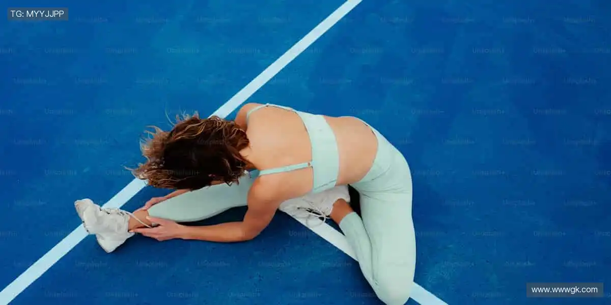 「弹幕互动 + 专家解读，边看边聊才是观赛标配！💬加入直播间，一起嗨翻天！」